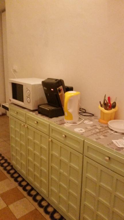 Guesthouse Ava Рим Екстериор снимка