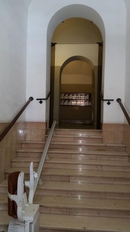 Guesthouse Ava Рим Екстериор снимка