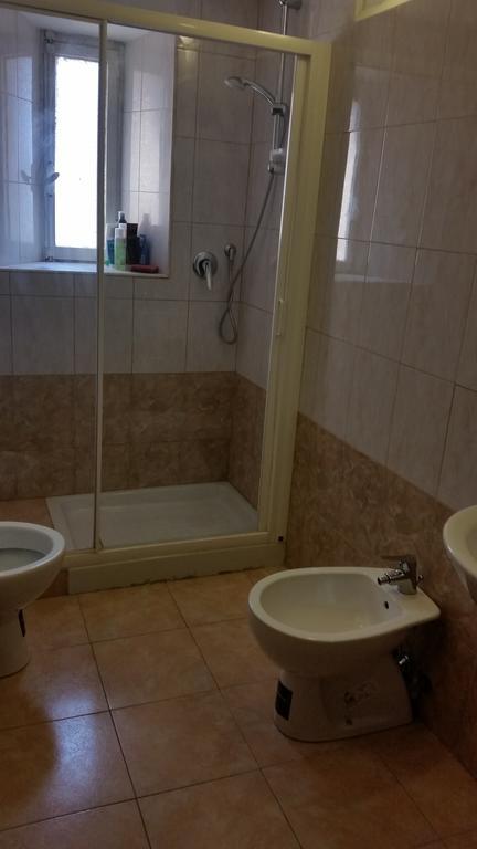 Guesthouse Ava Рим Екстериор снимка