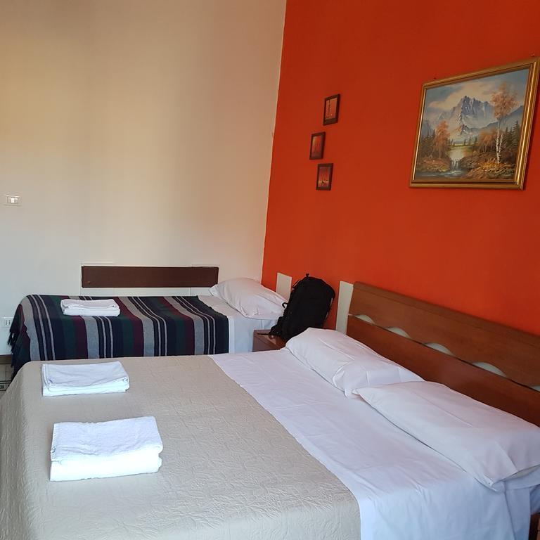 Guesthouse Ava Рим Екстериор снимка